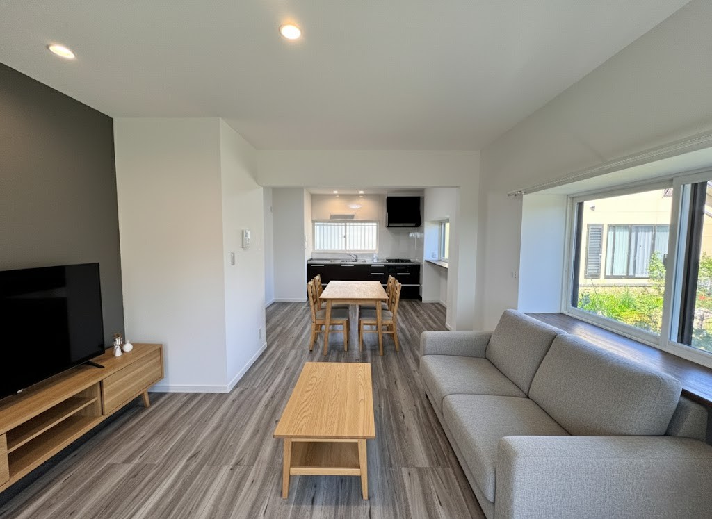 光と動線に配慮した、すっきり暮らせるナチュラルな住まい